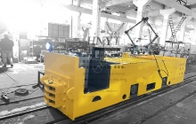 出口定制型10吨架线式电机车出厂测试
