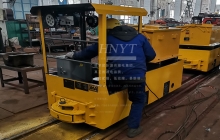 出口型2.5吨井下湘潭蓄电池电机车出厂测试