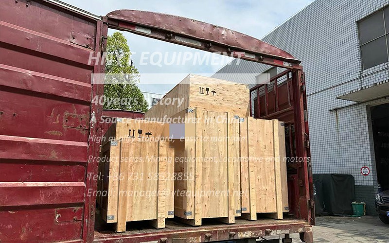 2.5吨蓄电池湘潭电机车发往海外