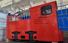 浙江5吨架线式湘潭电机车发往金属矿