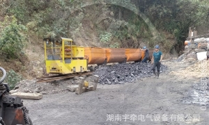 2.5吨防爆湘潭电机车海外煤矿运行视频