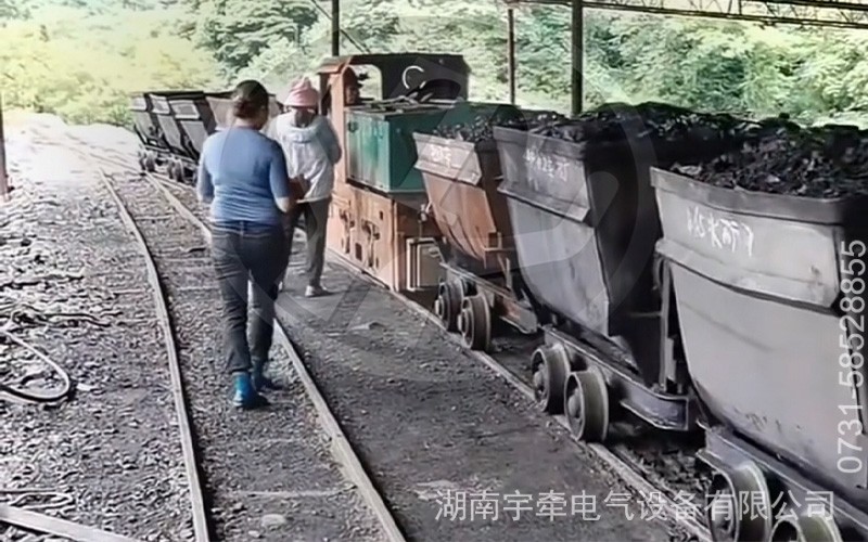 5吨防爆湘潭电机车现场运行视频