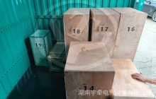 山西国外客户采购的湘潭井下电机车配件装车发货