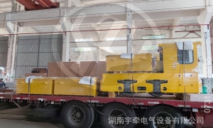 一批5吨湘潭蓄电池电机车及配套配件出口海外