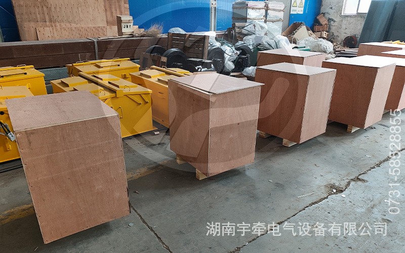 一批矿用湘潭电机车配件完成备货发往海外