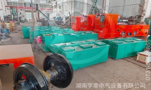 一批8吨蓄电池湘潭电机车及配套配件出口海外