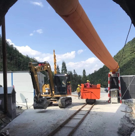 蓄电池电机车